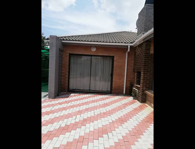 3 BEDROOM FREEHOLD FOR SALE IN ARBORPARK